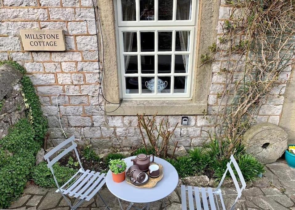 Millstone Cottage - Cosy Peak District Cottage Taddington Exterior foto